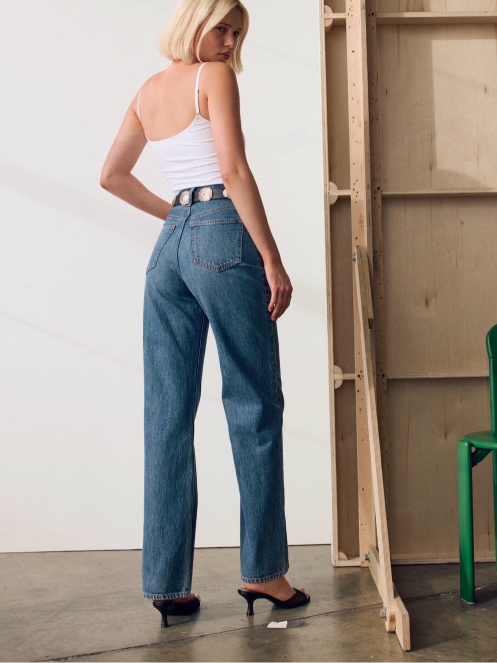 Abercrombie and Fitch Jeans Lightweight Drapey Rigid High Rise Loose Jean Size 2